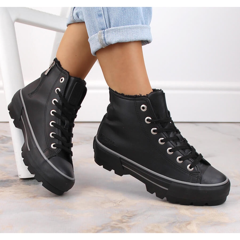 Zateplené tenisky na platformě černé Big Star MM274039 černá 1