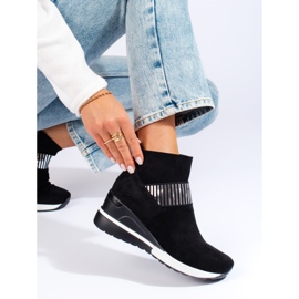 W. Potocki Teplé dámské sportovní boty značky Potocki černá 1 W. Potocki Teplé dámské sportovní boty značky Potocki černá 1