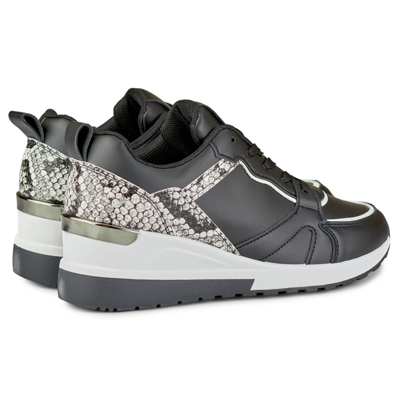 Dámské černé šněrovací boty na nízkém klínku černá 1