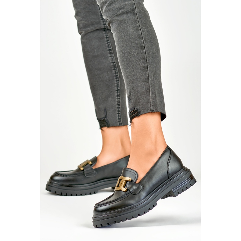 Černé mokasíny se zlatou sponou černá 2 Černé mokasíny se zlatou sponou černá 2