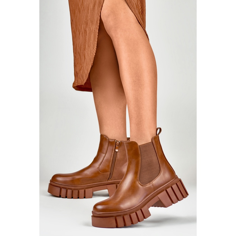 Dámské hnědé pracovní boty Veris hnědý 2