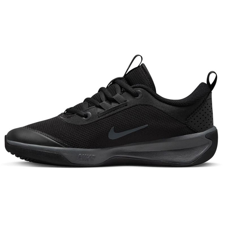 Boty Nike Omni Multi-Court DM9027 001 černý 1