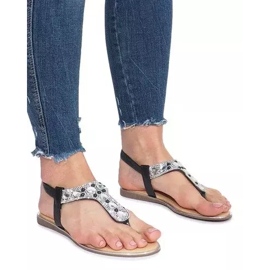 Černé ploché sandály s diamanty Larissa černý 2