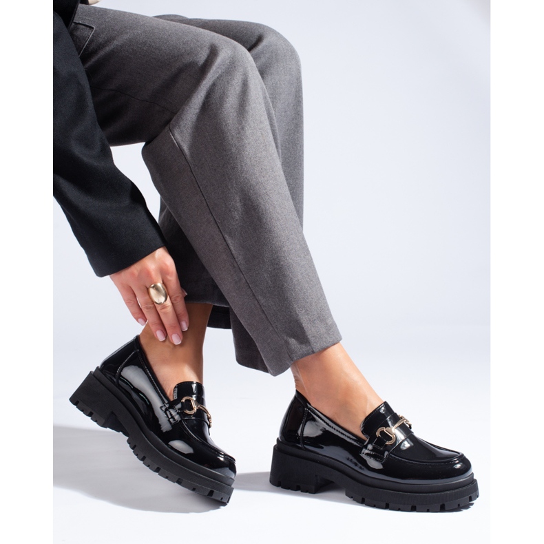 Lakované mokasíny Shelovet se silnou podrážkou černá 1