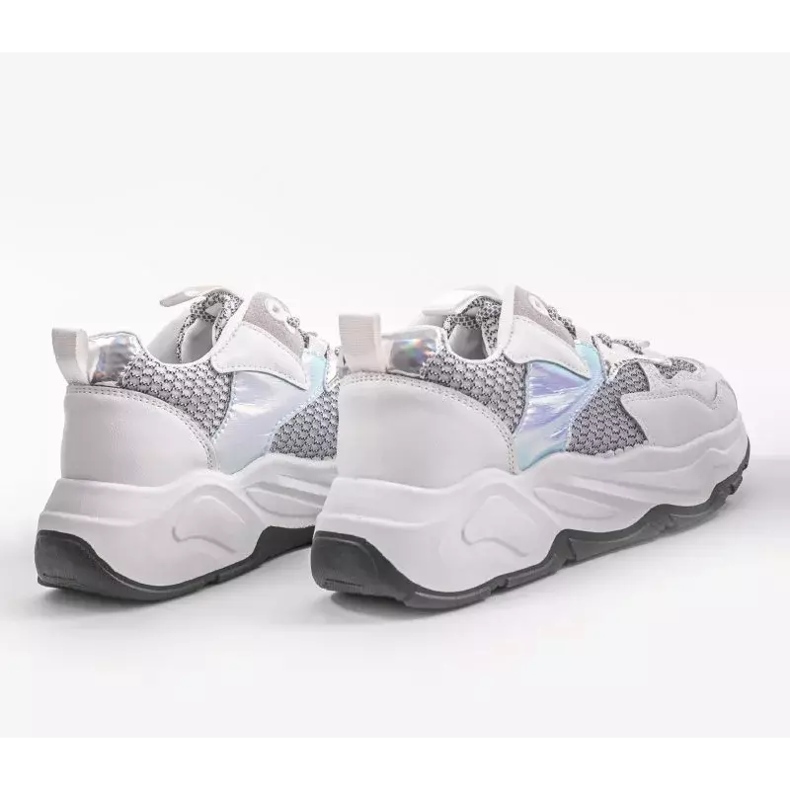 Bílé sportovní tenisky se šedými vložkami RAL-63 bílý šedá 2