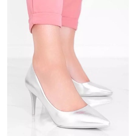 Stříbrné lodičky na podpatku Venicia stříbrný 1