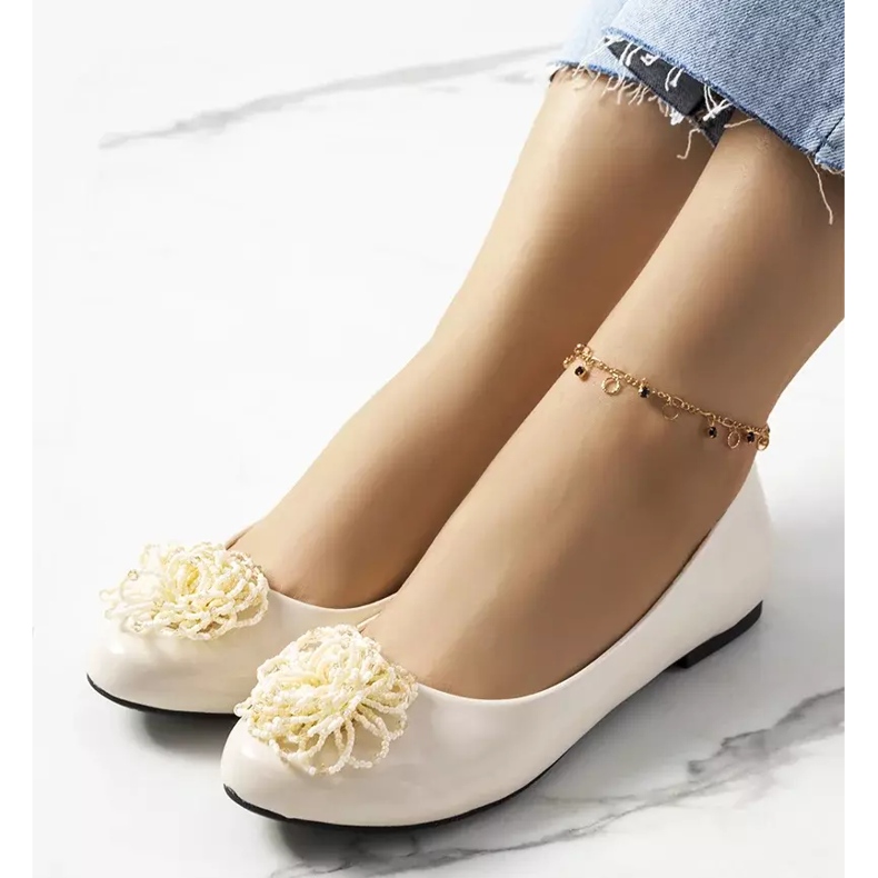 Béžové lakované balerínky od Parnely béžový 1 Béžové lakované balerínky od Parnely béžový 1