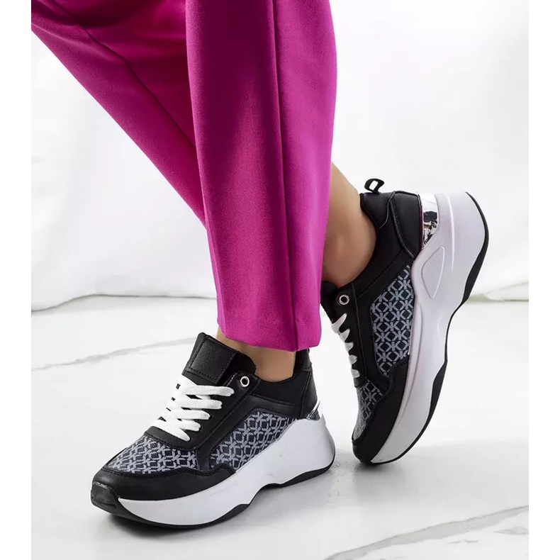 Černé sportovní tenisky Milan černá 1 Černé sportovní tenisky Milan černá 1