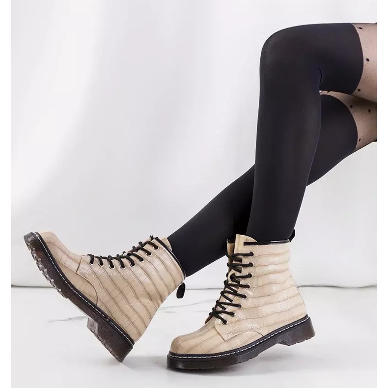 Béžové dámské turistické boty Norte béžový 1