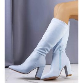 BM Modré, zateplené boty na sloupku Narcis modrý 2