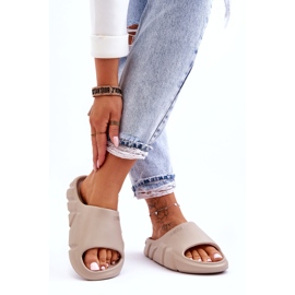 Dámské lehké pěnové pantofle Big Star LL274593 Béžové béžový 4