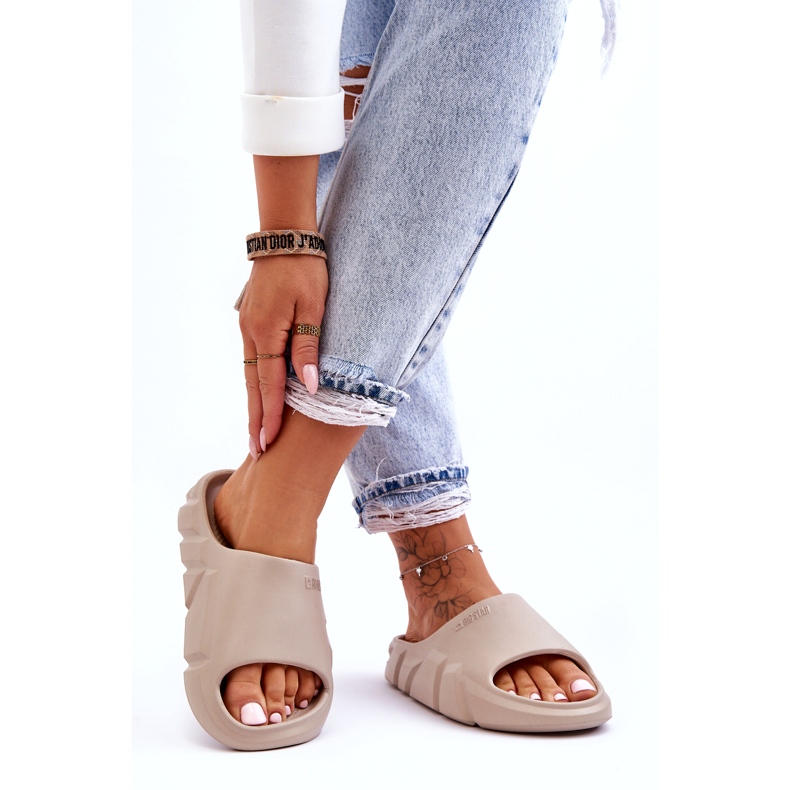 Dámské lehké pěnové pantofle Big Star LL274593 Béžové béžový 4