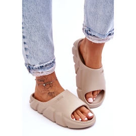 Dámské lehké pěnové pantofle Big Star LL274593 Béžové béžový 1