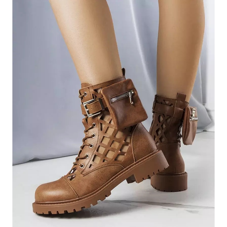 BM Hnědé prolamované boty Cecelia hnědý 1