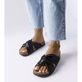 BM Černé sklíčka zdobené materiálem Fresne černá 1