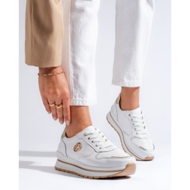 Kožené bílé sportovní boty na platformě Shelovet bílý 1