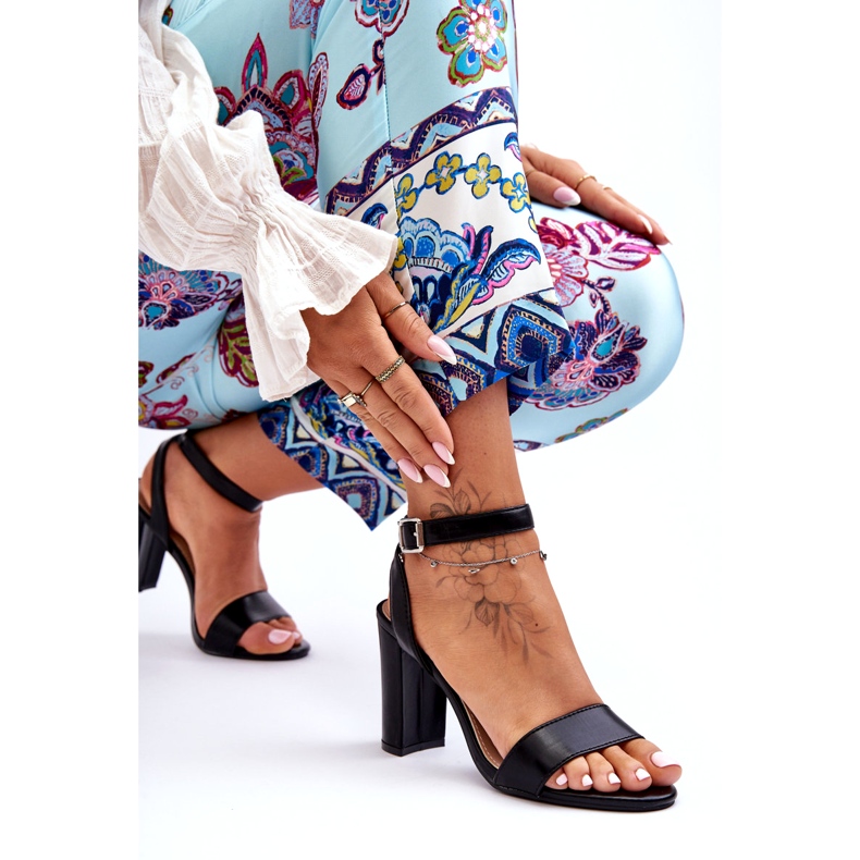 Klasické dámské sandály na podpatku černé černá 2