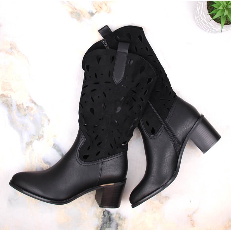 M. DASZYŃSKI Dámské teplé prolamované kovbojské boty černé M.Daszyński MR2337-3 černá 1