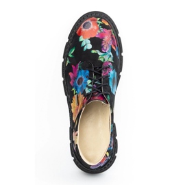 ARS Dámské kožené boty na silné podrážce s květinami 1163 černá 13