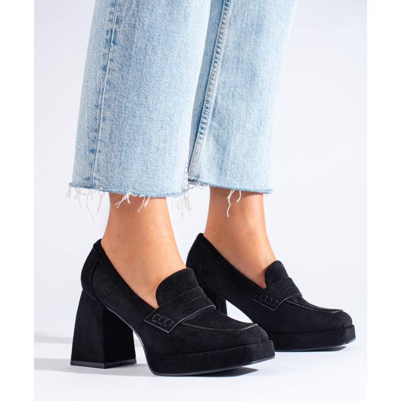 Shelovet černé semišové kozačky na širokém jehlovém podpatku černá 1