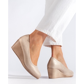 Dámské lodičky Shelovet na klínovém podpatku se třpytkami zlatý 2