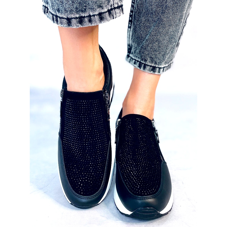 Dámské lesklé černé sportovní tenisky na klínku černá 1