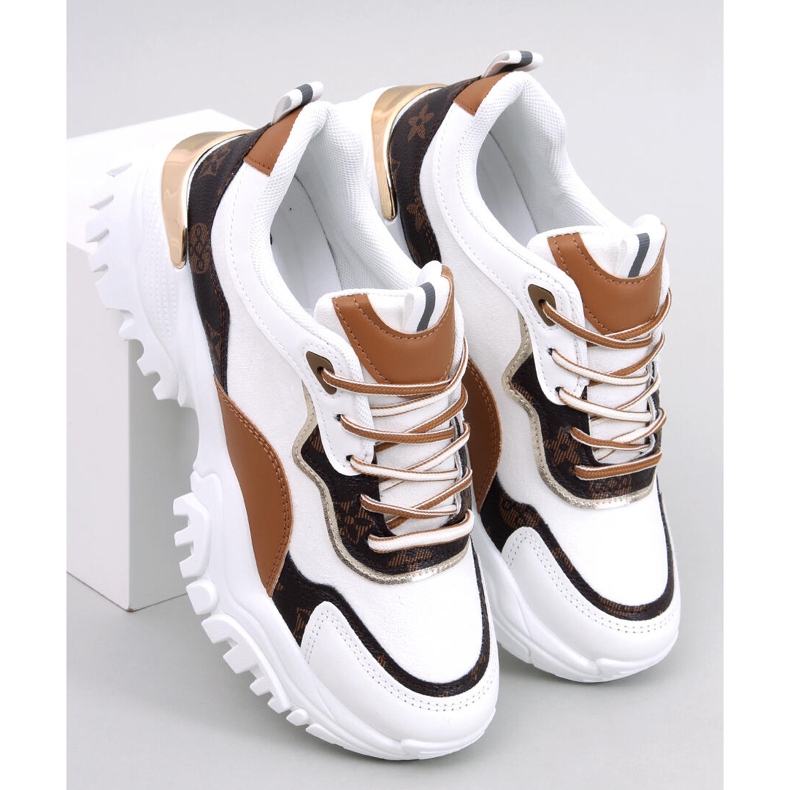 Bílé tenisky na klínku Nesbit bílý 1