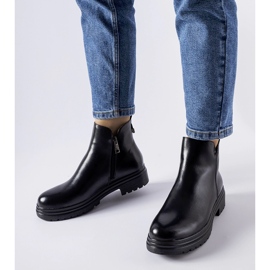 Černé zateplené kozačky značky Vinceza černá 1