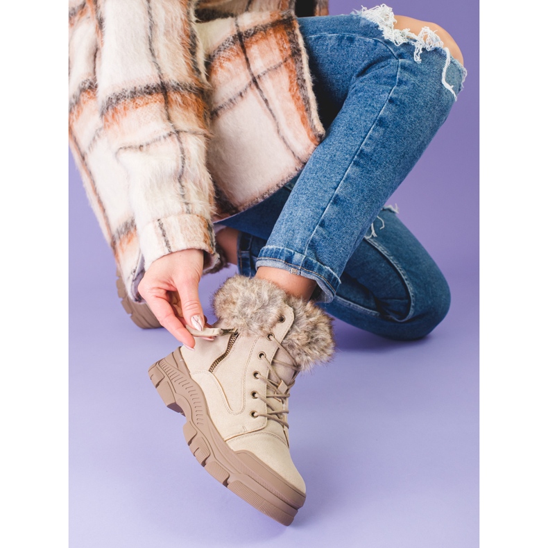 Béžové dámské kozačky s kožíškem Shelovet béžový 2