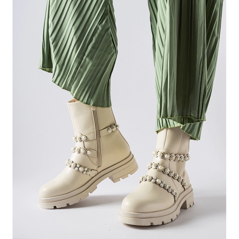 Béžové kotníkové boty zdobené perlami Callicratide béžový 1