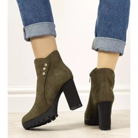 Castaneda semišové zelené boty na sloupku zelený 2