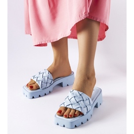 Modré žabky s traktorovou podrážkou Lora modrý 1