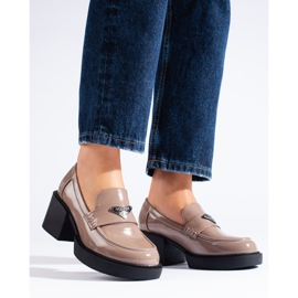 Béžové dámské lakovky značky Shelovet béžový 1