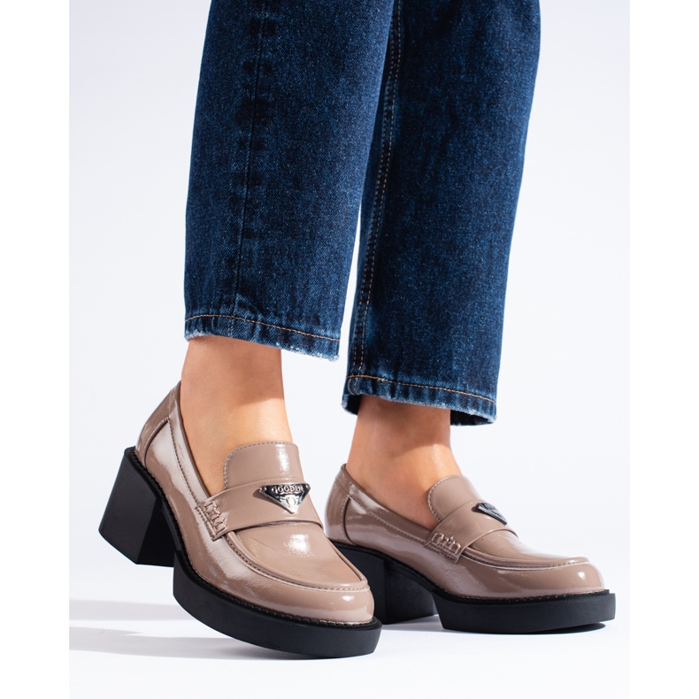 Béžové dámské lakovky značky Shelovet béžový 1