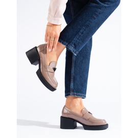 Béžové dámské lakovky značky Shelovet béžový 2