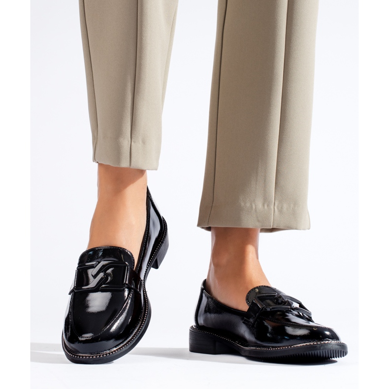 Černé lakované dámské boty Shelovet černý 2