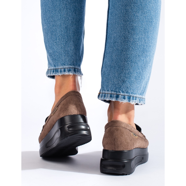 Béžové semišové dámské mokasíny s přezkou Shelovet béžový 2