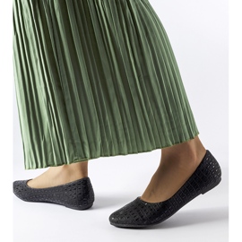 Černé balerínky s ražbou Natalino černý 1