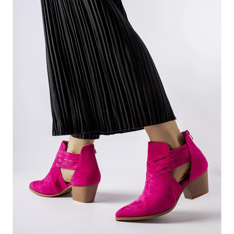 Růžové kotníkové boty Quraishi na vysokém podpatku růžový 1 Růžové kotníkové boty Quraishi na vysokém podpatku růžový 1