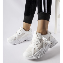 Bílé tenisky se silnou podrážkou Fida bílý 1