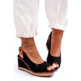 Dámské klasické sandály na klínu Black Katie černá 2