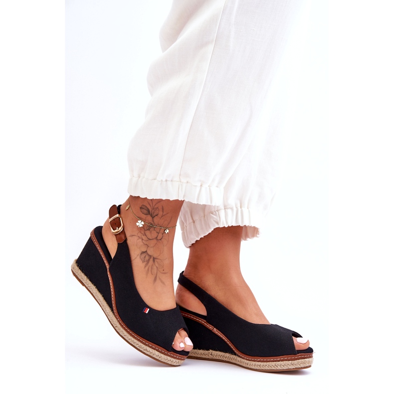 Dámské klasické sandály na klínu Black Katie černá 3