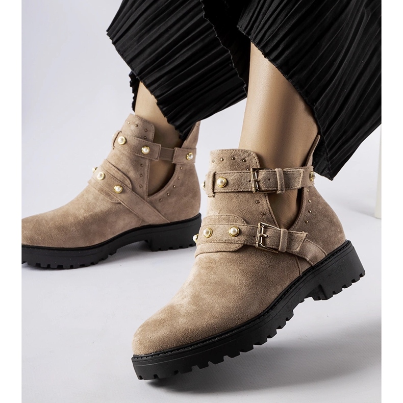 Béžové ozdobné kotníkové boty s průstřihy od Provolo béžový 1