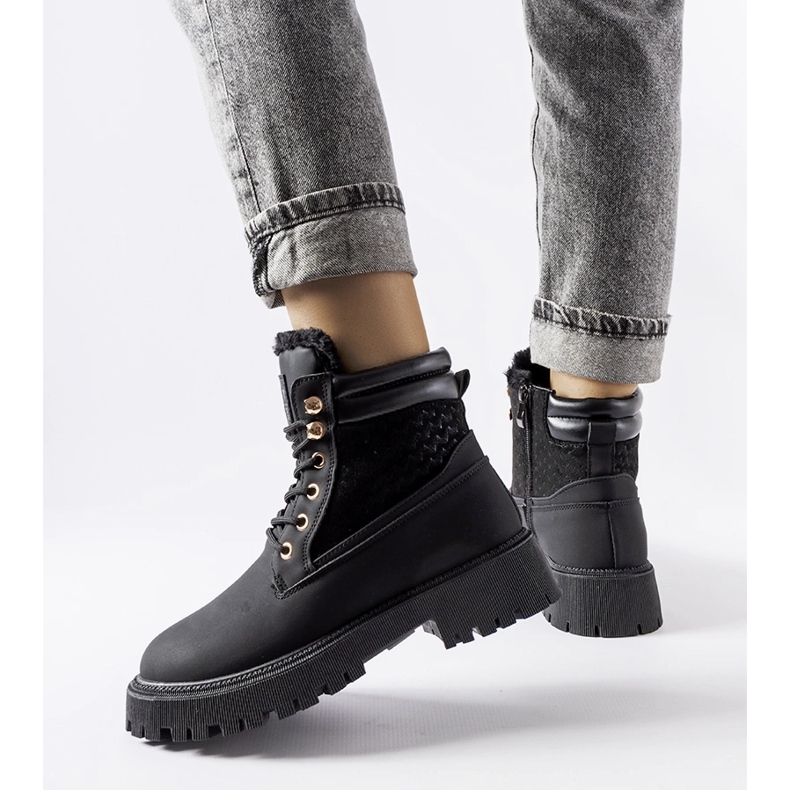 Černé zateplené kozačky značky Foca černá 1