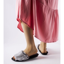 Inblu Černé pantofle Giacomo s šedým kožíškem šedá 1 Inblu Černé pantofle Giacomo s šedým kožíškem šedá 1