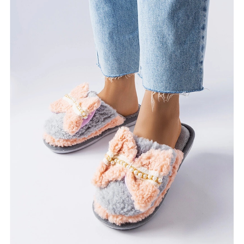 Šedé a růžové pantofle s mašlí šedá 1