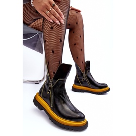 Lakované dámské boty Maciejka 05747-07 Černá černý 2