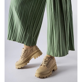 Hnědé boty s masivní podrážkou Pointe hnědý 1