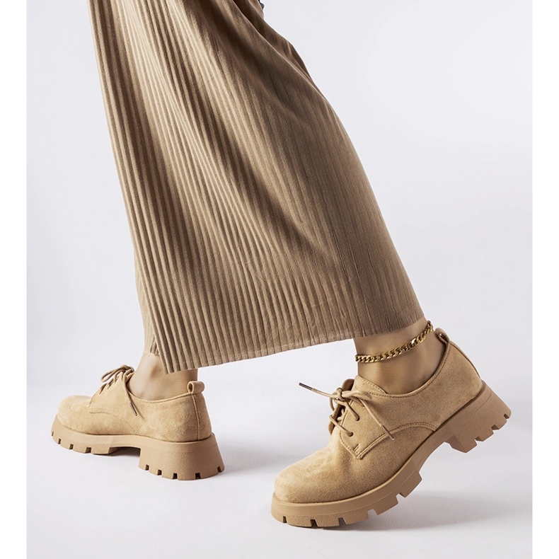 Hnědé boty s masivní podrážkou od Colemana hnědý 1