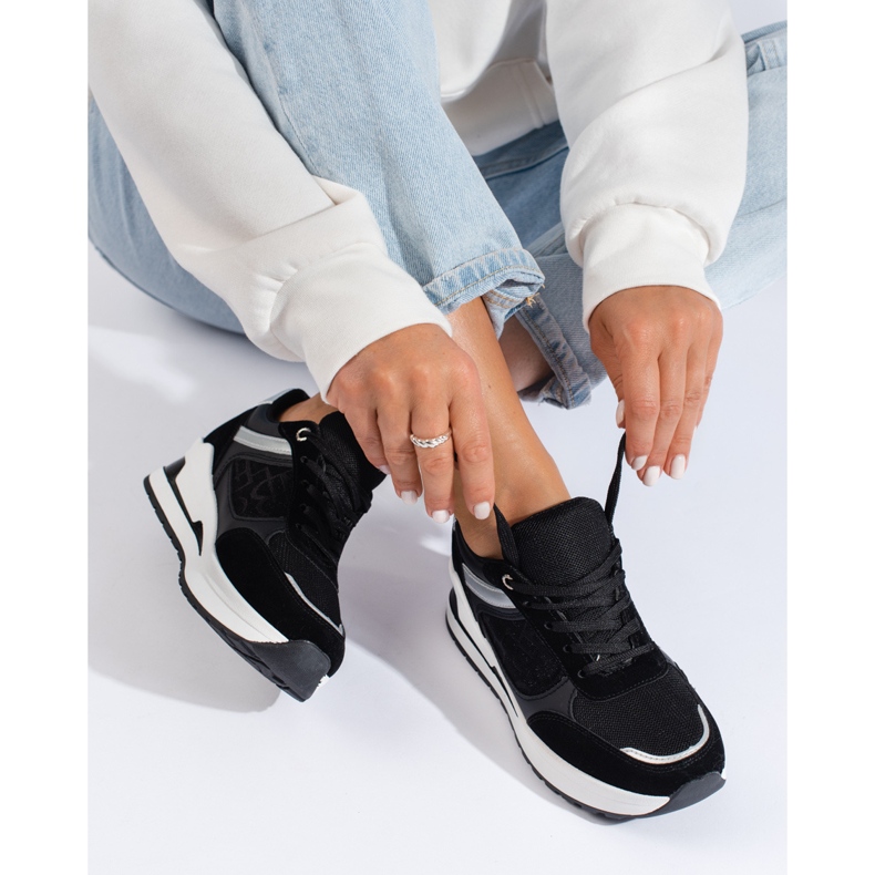 Černé dámské tenisky s bílou vsadkou Shelovet černá 1